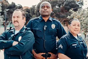 how does hoa enforce rules