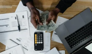 hoa finances