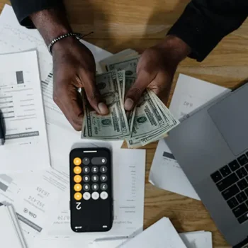 hoa finances